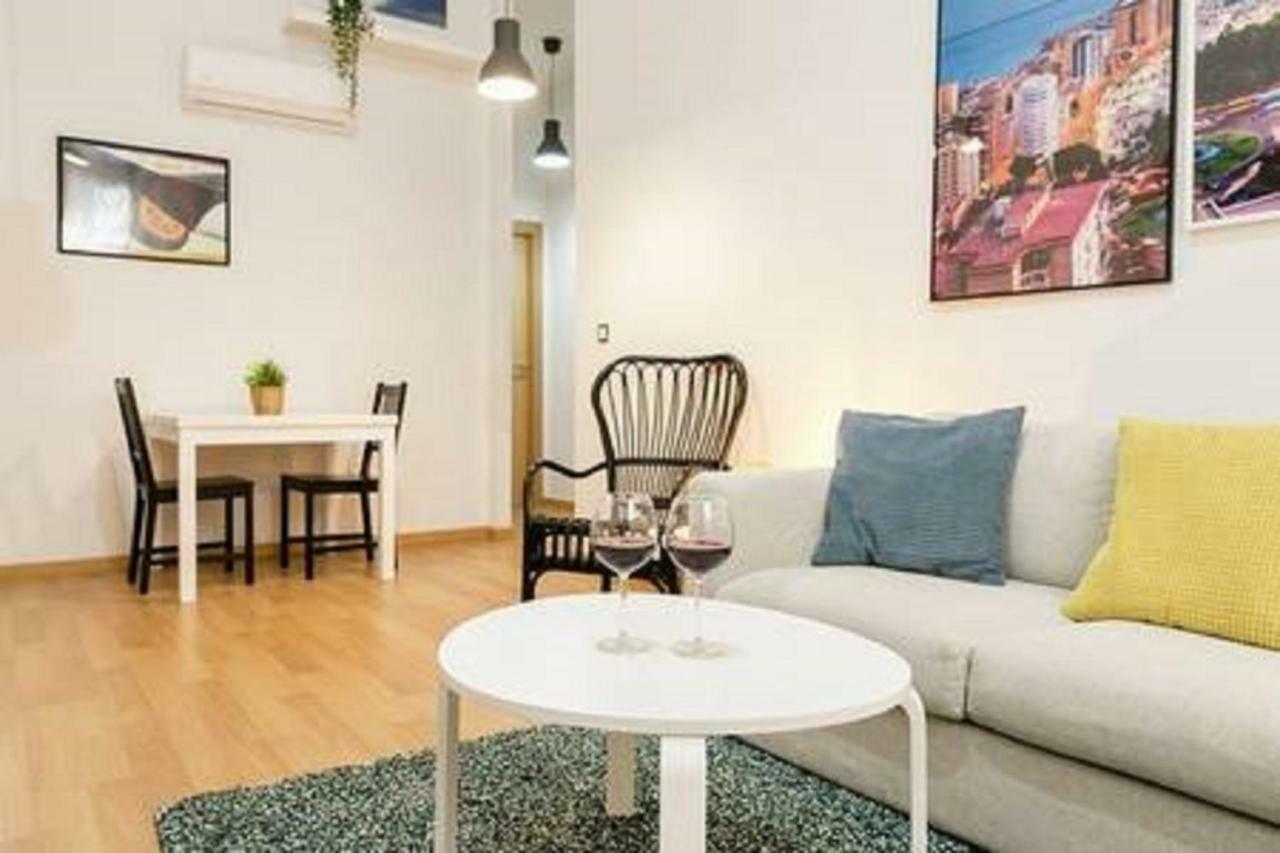 Family Apartment Patio&Swimming Pool In Center มาลากา ภายนอก รูปภาพ