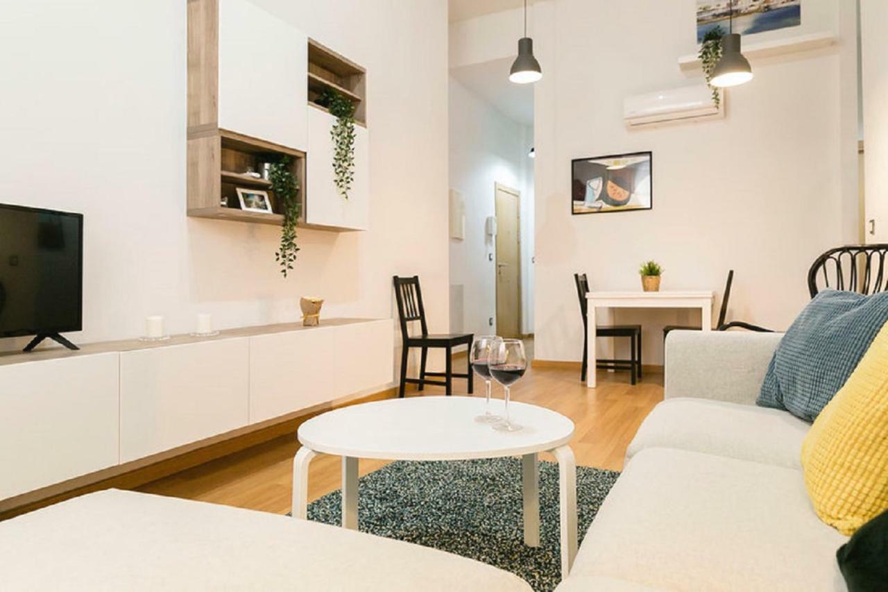 Family Apartment Patio&Swimming Pool In Center มาลากา ภายนอก รูปภาพ