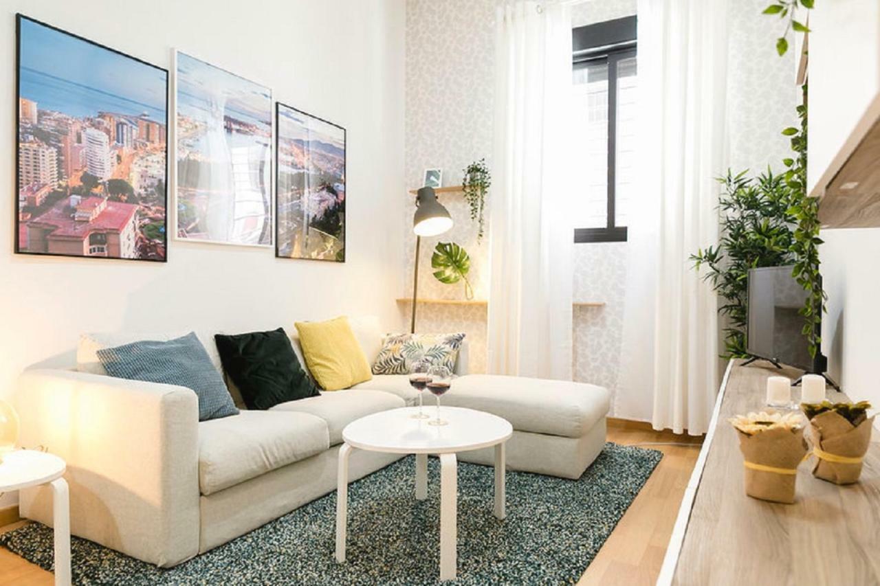 Family Apartment Patio&Swimming Pool In Center มาลากา ภายนอก รูปภาพ