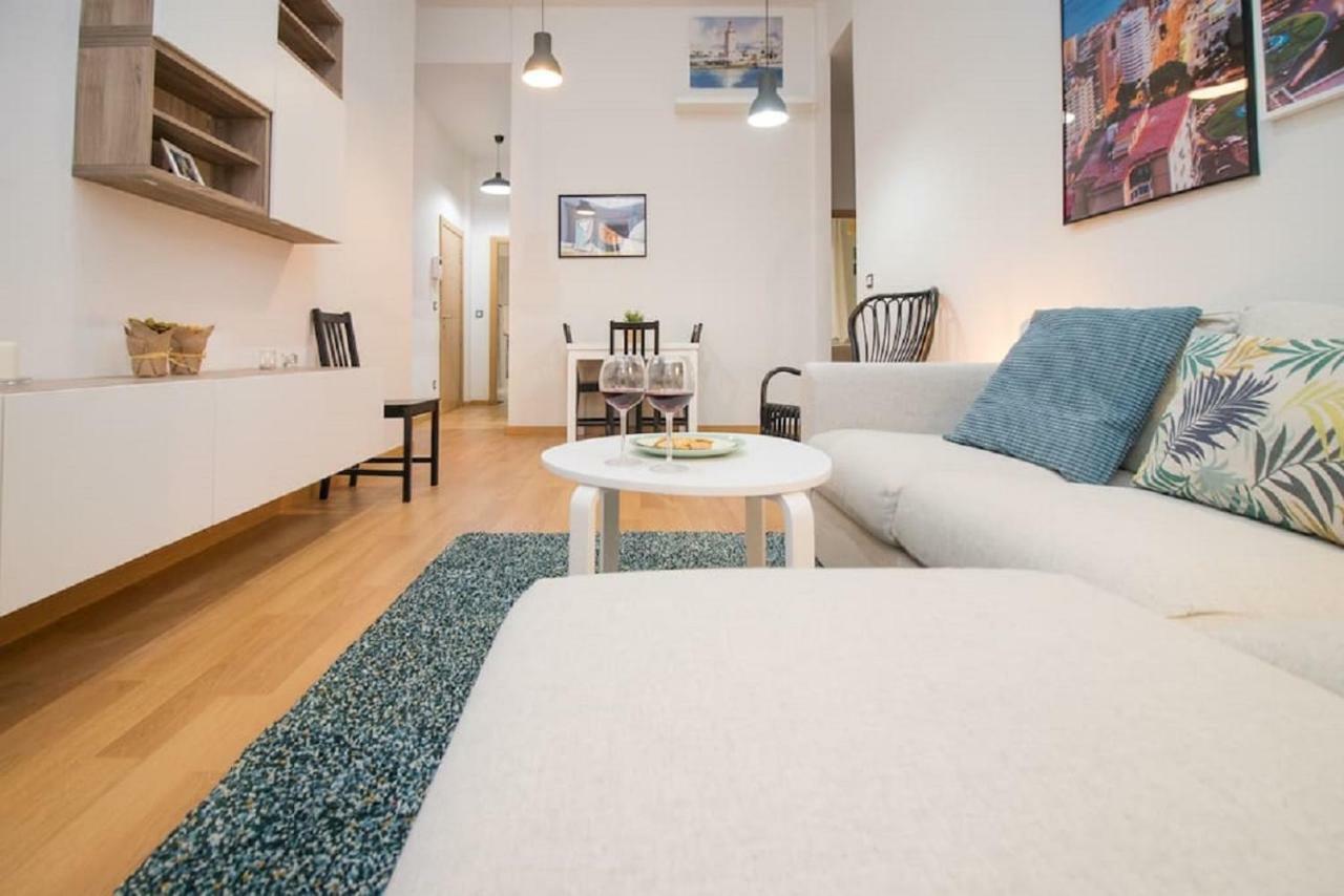 Family Apartment Patio&Swimming Pool In Center มาลากา ภายนอก รูปภาพ