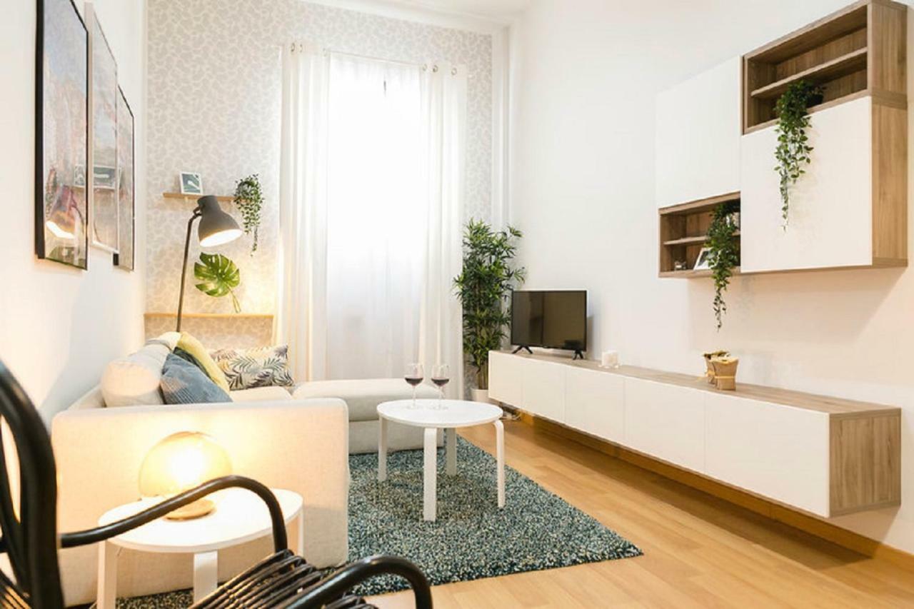 Family Apartment Patio&Swimming Pool In Center มาลากา ภายนอก รูปภาพ