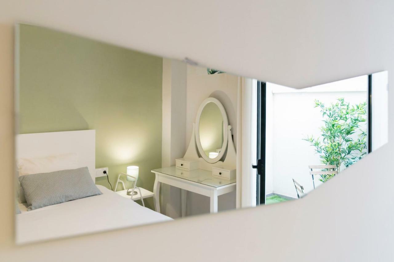 Family Apartment Patio&Swimming Pool In Center มาลากา ภายนอก รูปภาพ